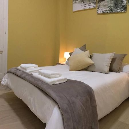Cozy And Well Located Apartment In The Center Of Siviglia Esterno foto