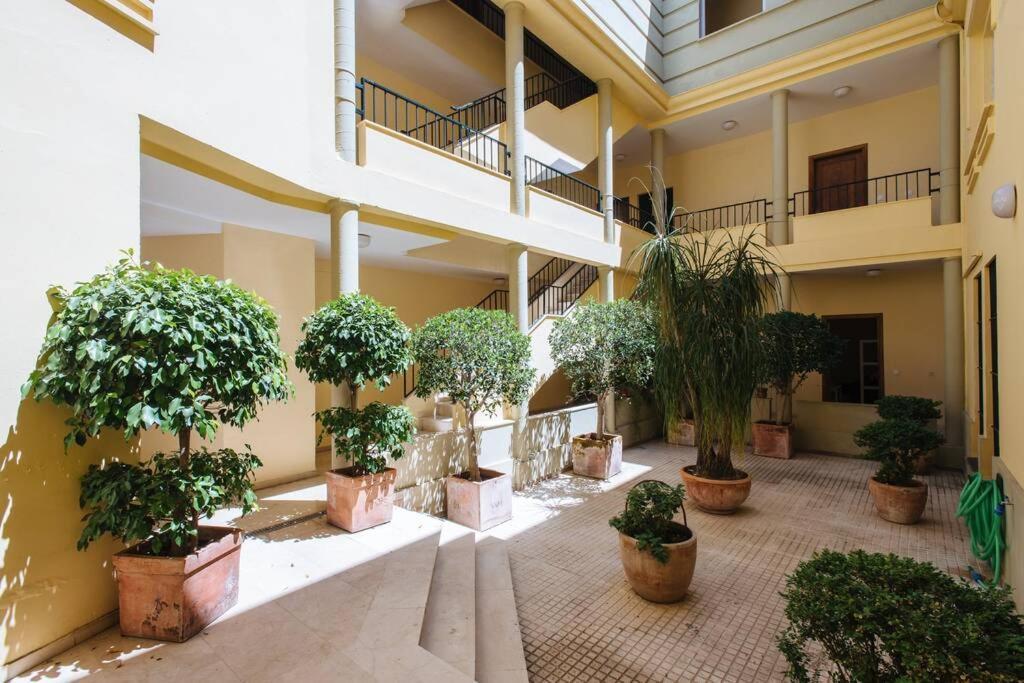 Cozy And Well Located Apartment In The Center Of Siviglia Esterno foto