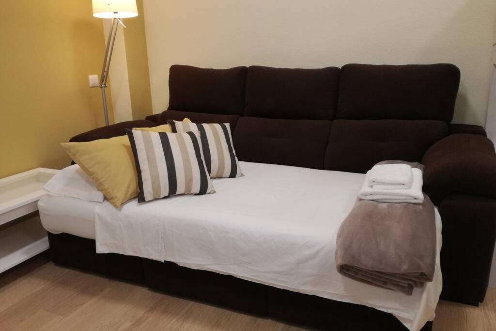 Cozy And Well Located Apartment In The Center Of Siviglia Esterno foto